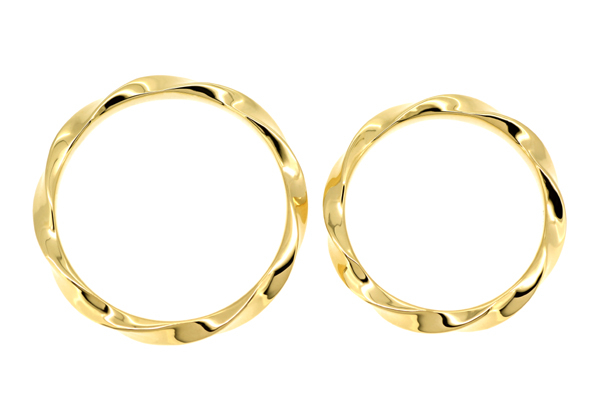 18金イエローゴールドのフルオーダーマリッジリング(結婚指輪)完成写真1