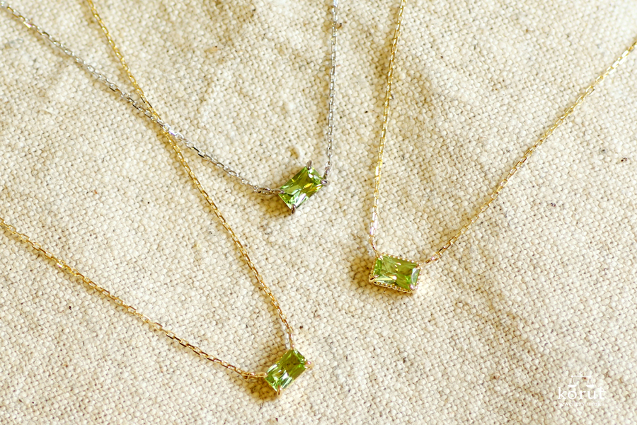 8月のお誕生石ペリドットのペンダント