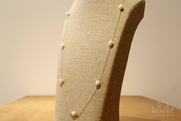 白蝶真珠のステーションネックレス