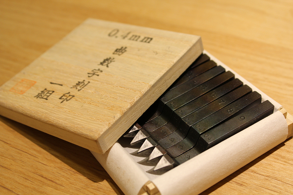 ジュエリー制作の工具紹介、数字刻印