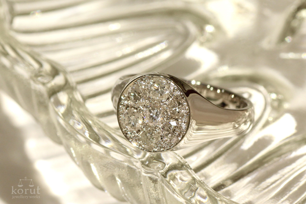 ダイヤモンドの印台リング(リフォーム後・Pt900・光沢仕上げ)