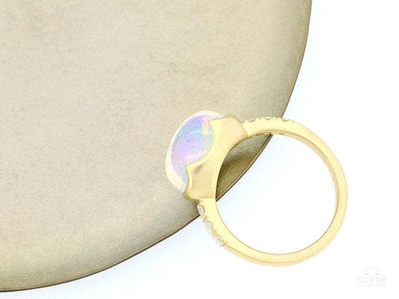 リフォーム後のオパールリング（横姿）