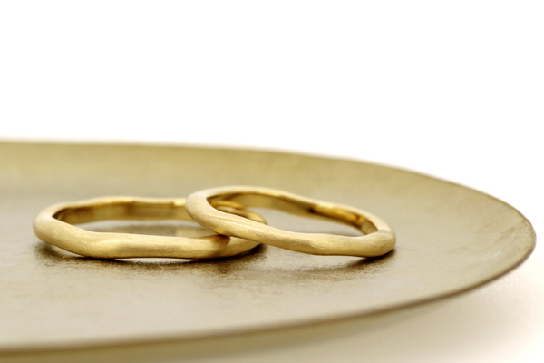 18金イエローゴールド・つや消し加工フルオーダーマリッジリング(結婚指輪)完成写真