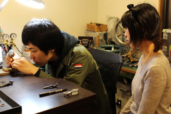 フルオーダーマリッジリング(結婚指輪)制作体験・文字打刻1