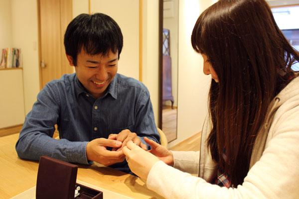 フルオーダーマリッジリング(結婚指輪)納品風景1