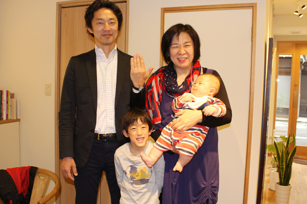 リフォーム後のマリッジリング(結婚指輪)納品風景1