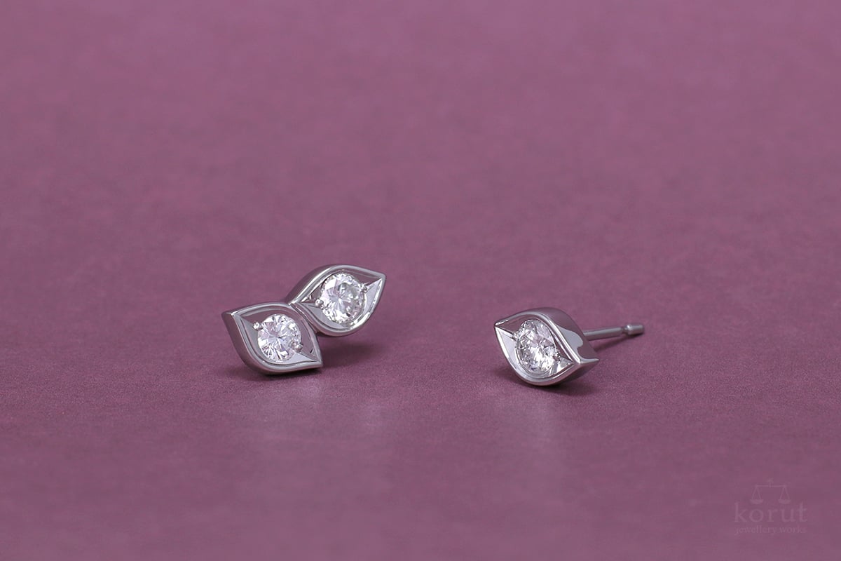 リーフモチーフのピアス