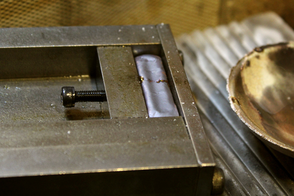 リフォームリング制作工程・18金イエローゴールドブレスレットの溶解2