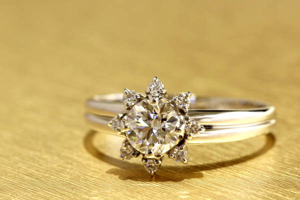 リフォーム後のプラチナ製ダイヤモンドエンゲージリング(婚約指輪)完成写真