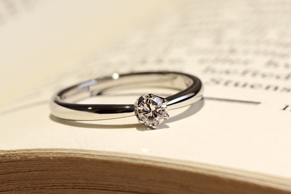 リフォームフルオーダーエンゲージリング(婚約指輪)、プラチナ900・ダイヤモンド・6本爪枠・光沢仕上げ