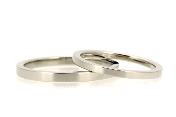 フルオーダーマリッジリング(結婚指輪)完成写真、プラチナ900・平板・光沢仕上げ