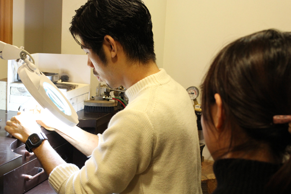 マリッジリング(結婚指輪)制作体験・打刻2