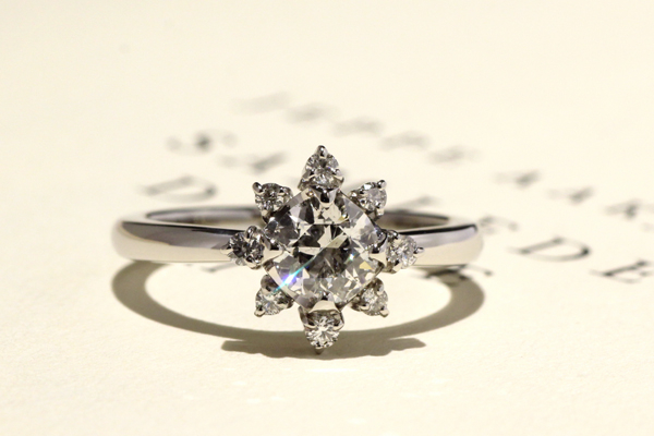 リフォーム後のプラチナ製ダイヤモンドエンゲージリング(婚約指輪)完成写真