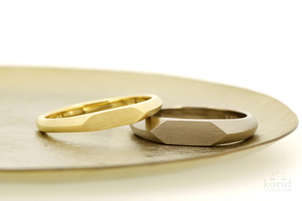 印台デザインのマリッジリング（結婚指輪）