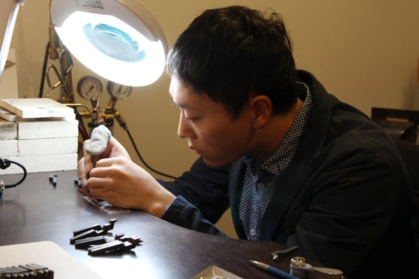 フルオーダーエンゲージリング(婚約指輪)・マリッジリング(結婚指輪)制作体験・文字打刻1