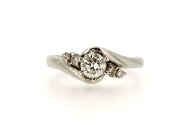 リフォーム前のプラチナダイヤモンドリング