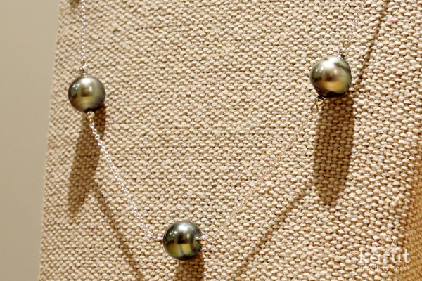 黒蝶真珠のステーションネックレス