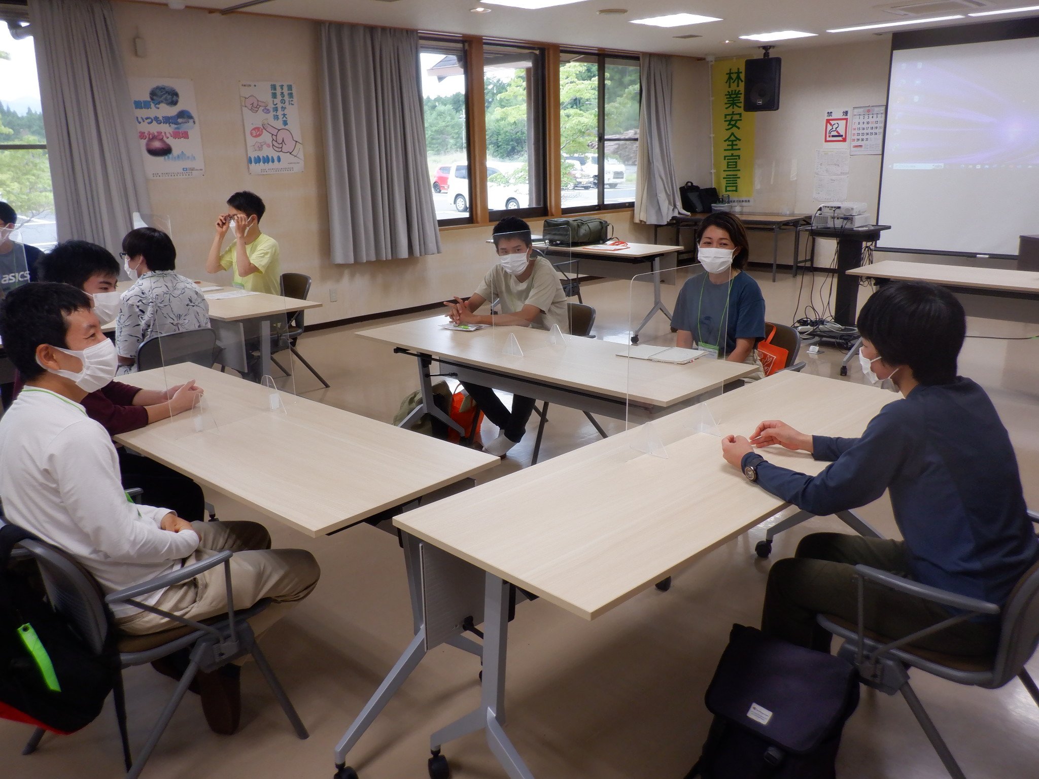 林業従事者との座談会の模様です