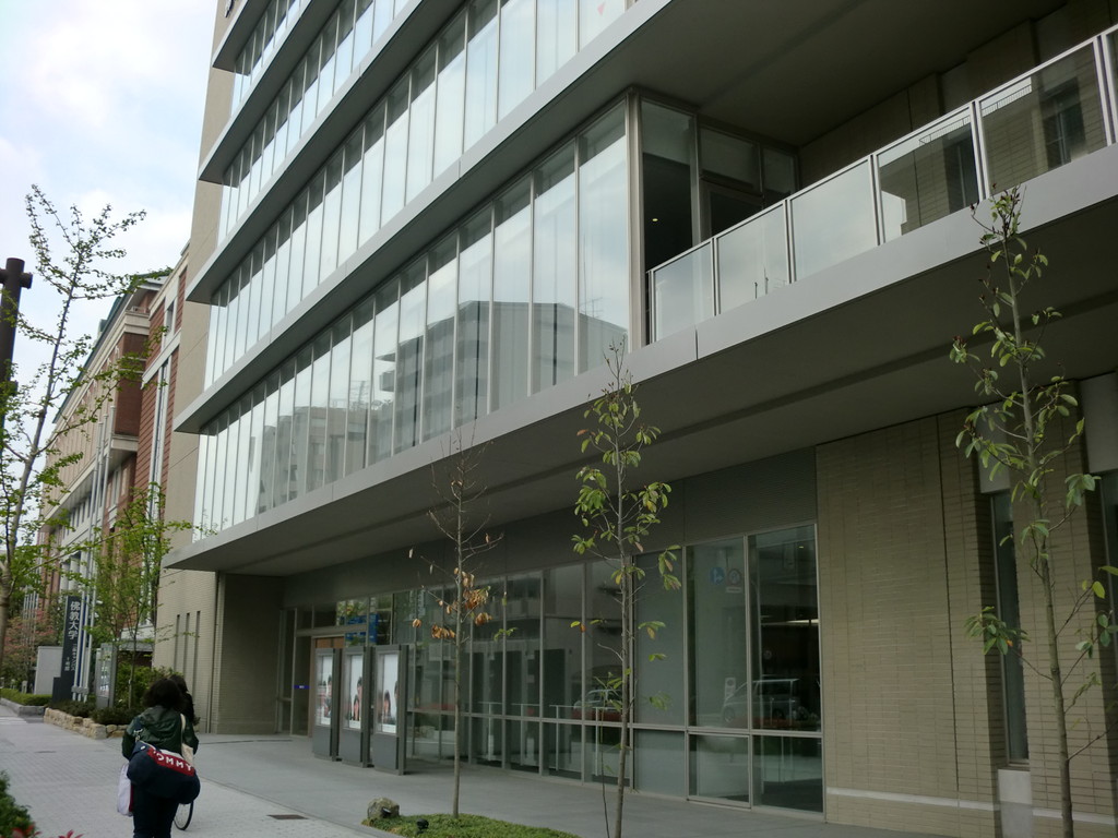 二条駅徒歩１～２分で二条キャンパスで到着します