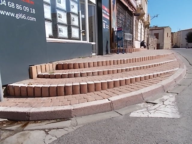 Toreilles 66440 Absence de bande d'éveil et de vigilance