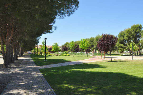 ...dans grand parc à 3min à pied.