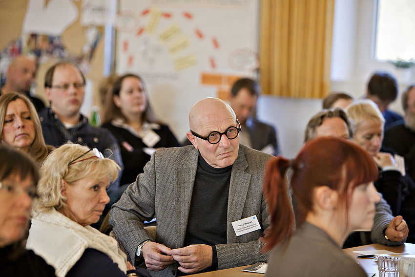 Aufmerksamer Zuhörer: Hans Weinert, Geschäftsführer des Vereins Niedersächsischer Bildungsinitiativen (VNB).