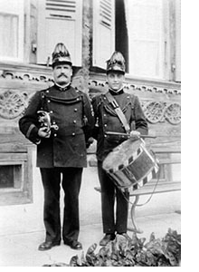 Vater Balmer Johann und Sohn Fritz in der ersten Uniform 