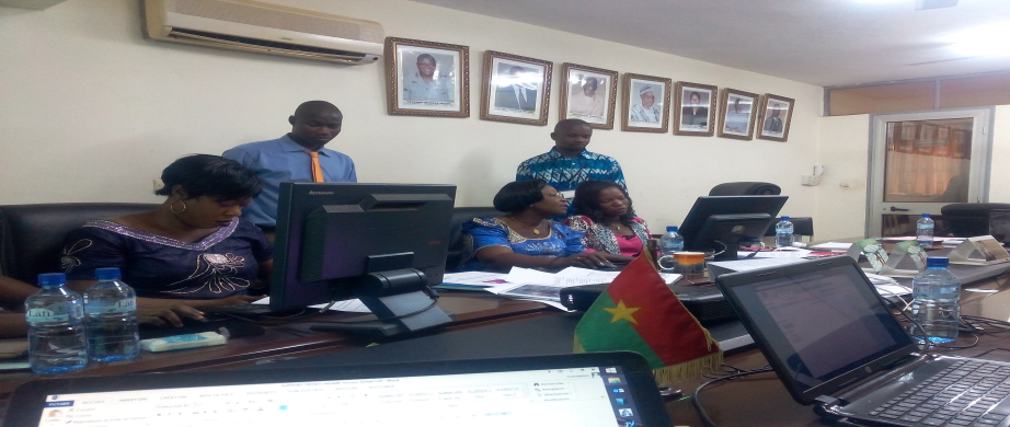 Atelier de formation des agents de SONATER  à la prise main du logiciel d'alerte SMS