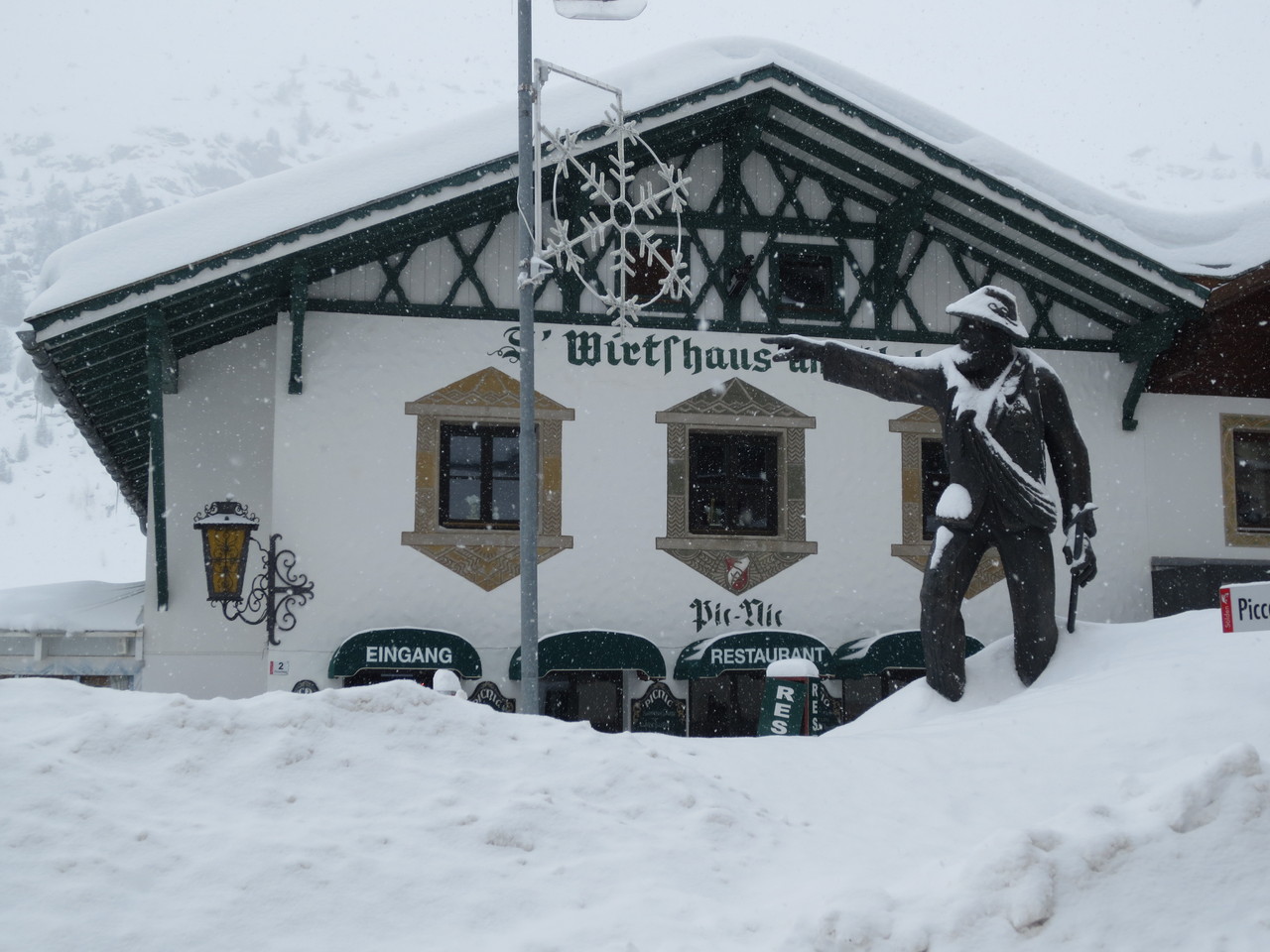 A-6456 Obergurgl, Ötztal, Tirol, Austria (1930 m ü M)  - Impressionen aus dem Dorf