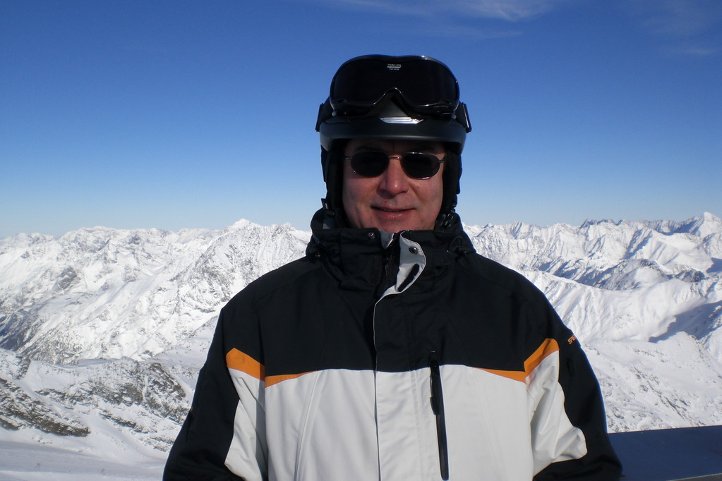 Aussichtspunkt Pitztal-Gletscher; Sili "putzmunter" auf 3440 m ü M