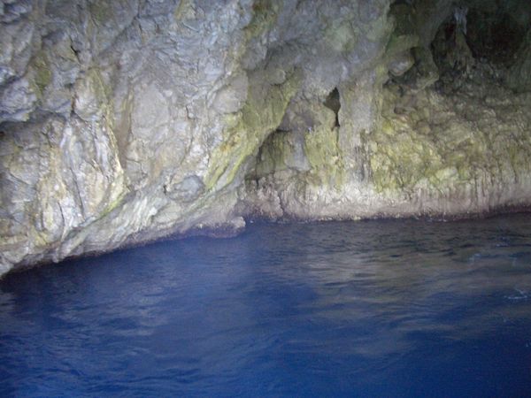 Grotta Azzurra, Castro