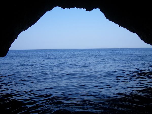 Grotta Azzurra, Castro
