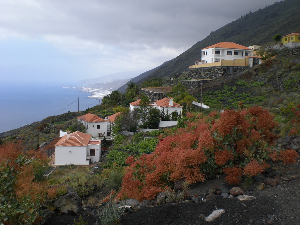 ...unterwegs zur Südspitze auf der Westseite der Insel; Blick Richtung Norden (im Hintergrund Puerto Naos)