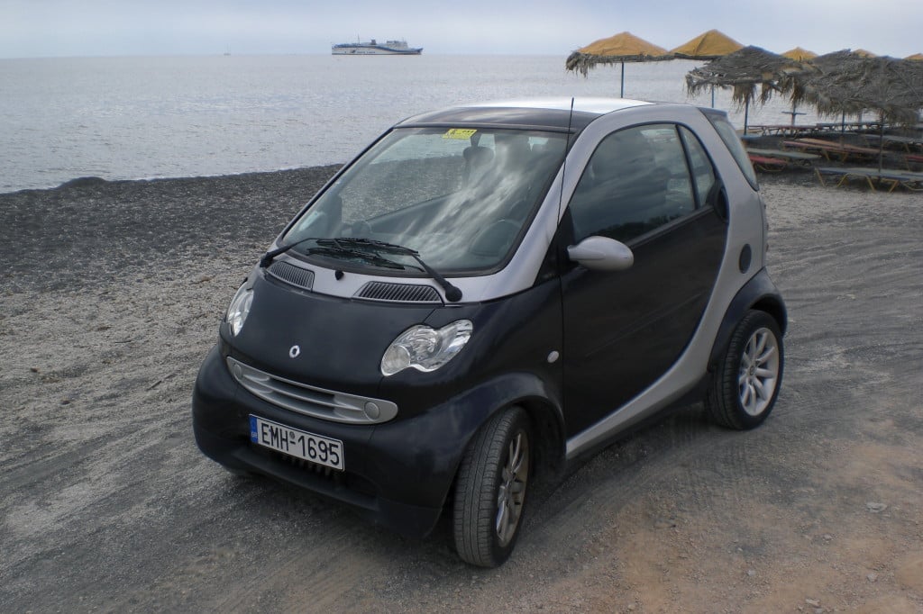 Unser Smart for two am Perissa Beach