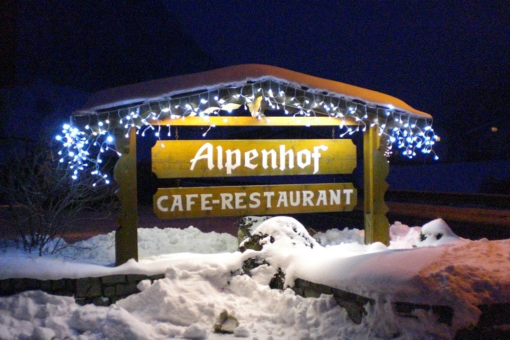 Ankunft am Abend im Alpenhof im Pitztal (Tirol, Österreich)