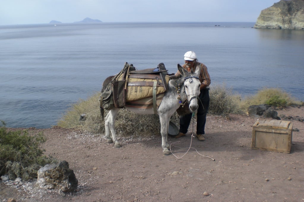 Impressionen oberhalb des Red Beach of Santorini