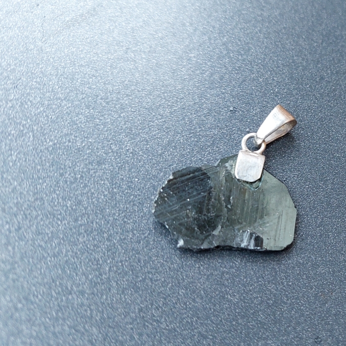 Hämatit Anhänger Cavradi Schweiz