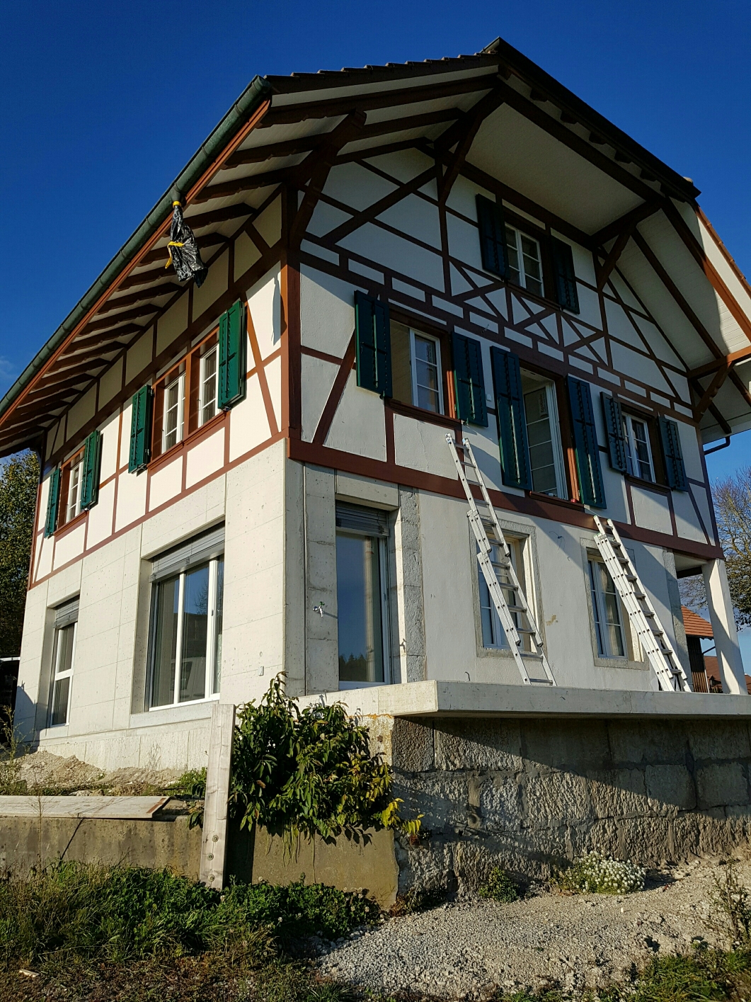 Lamellenstoren + Klappladen