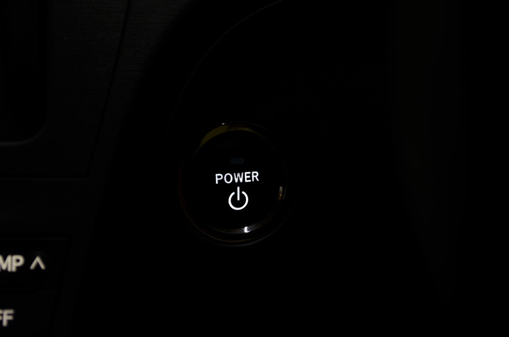 30プリウス　POWER SW