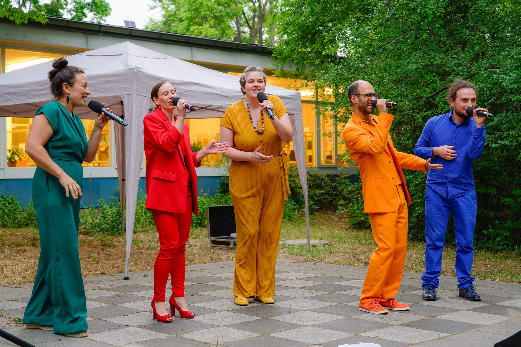 "VocaYou" im Sprach- und Lesegarten der Bibliothek