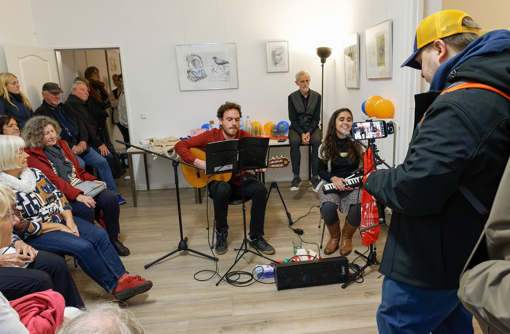 Ares Gratal im Vor-Ort-Büro, Foto: Annette Richter