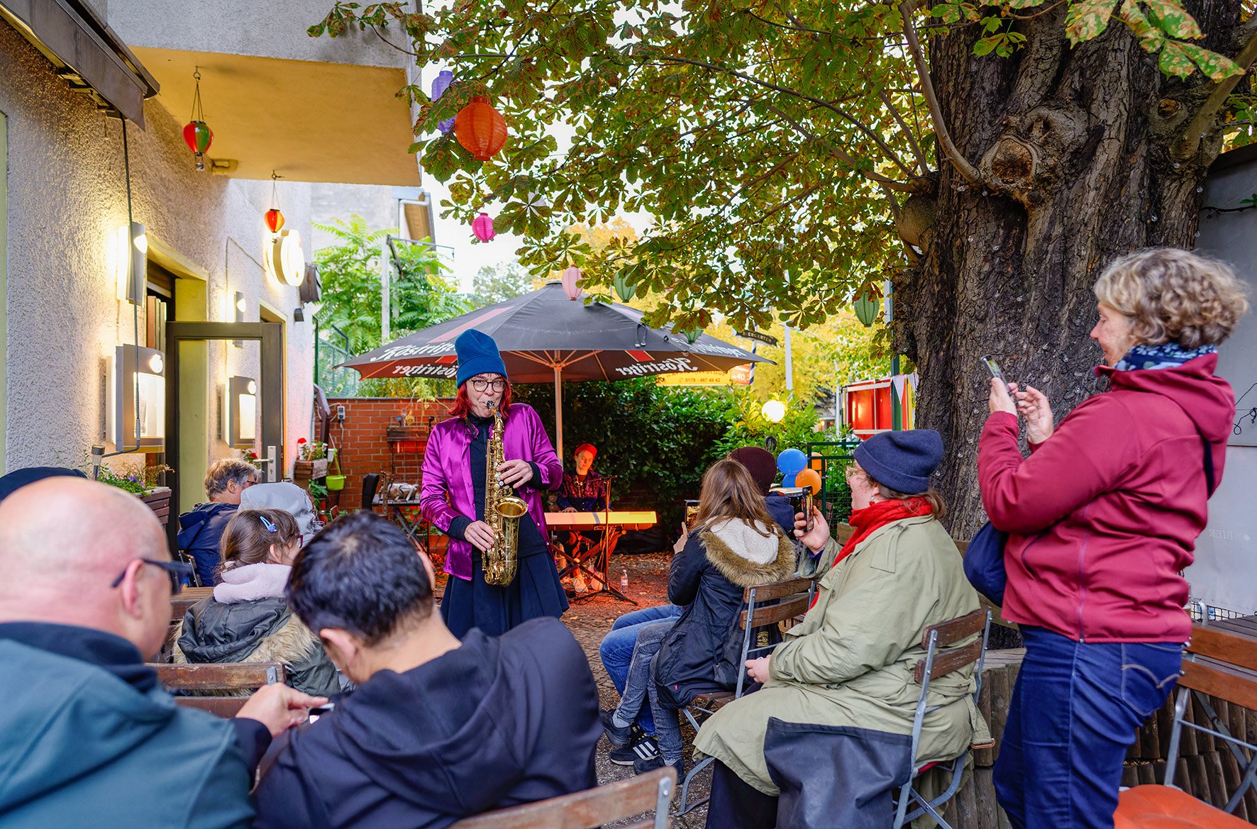 BlauViolett im Kamo Menengic, Foto: Oliver Richter