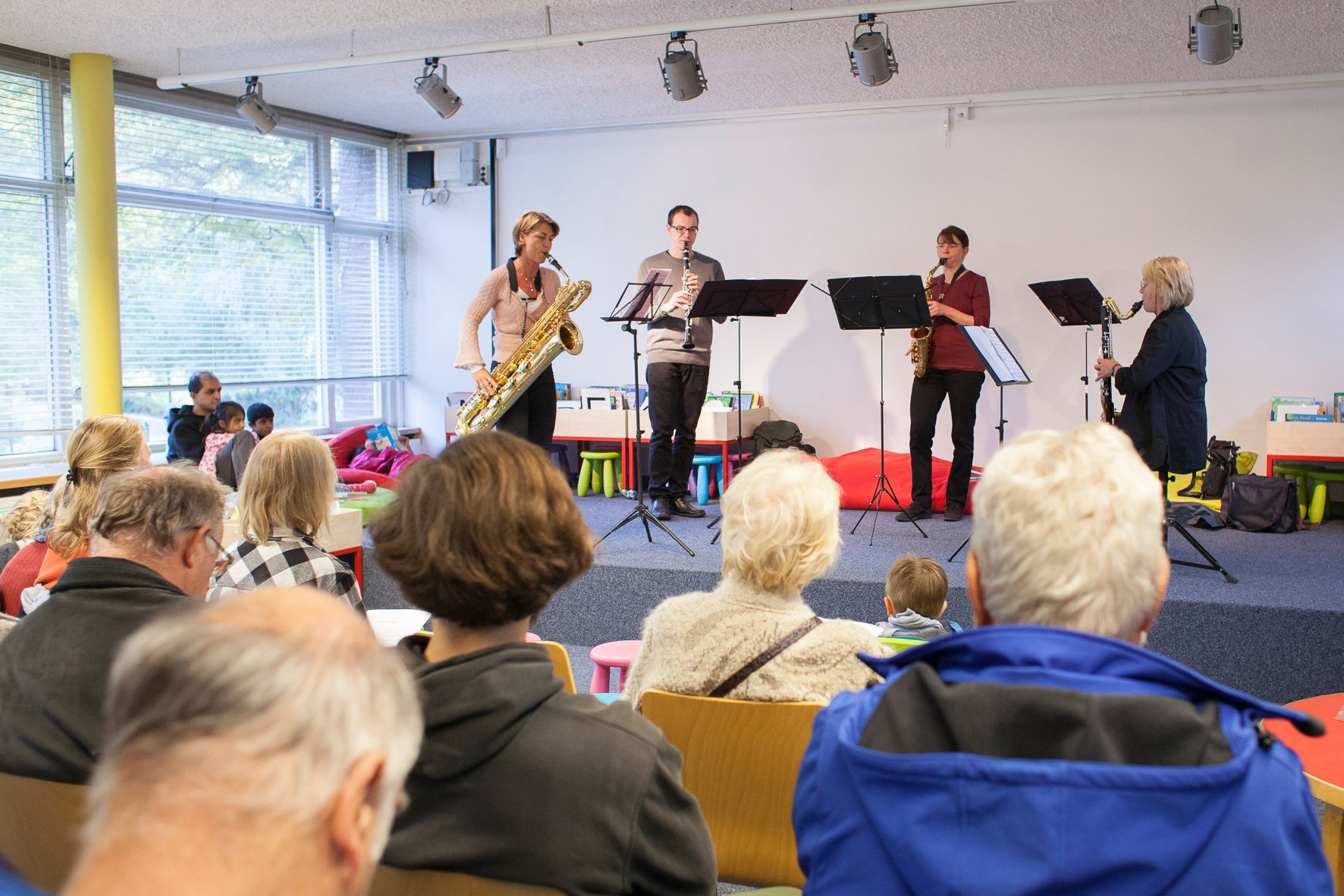 Schönholz in der Bibliothek am Schäfersee, Foto: Patricia Schichl
