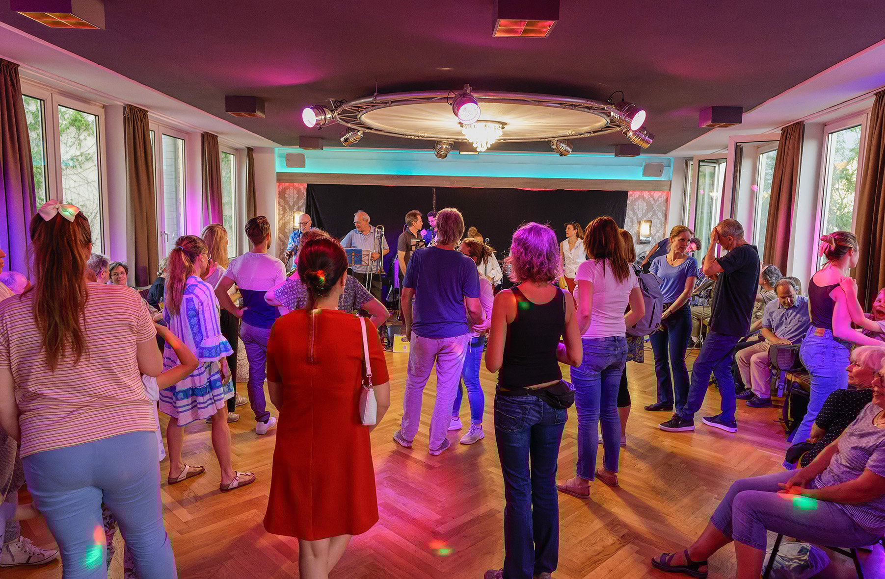 "Baila, Berlin" in der Tanzschule Gerda Keller