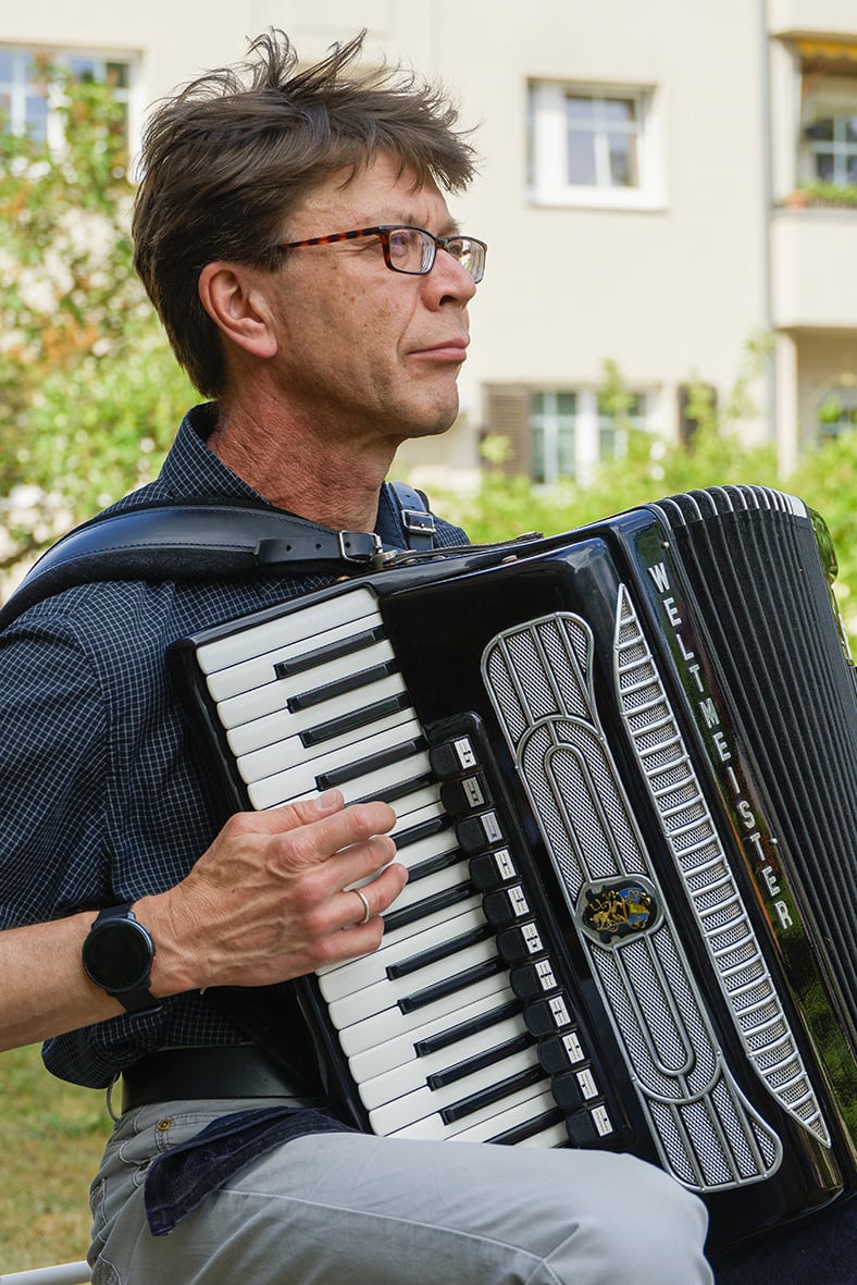 "Trio Scho" im Innenhof