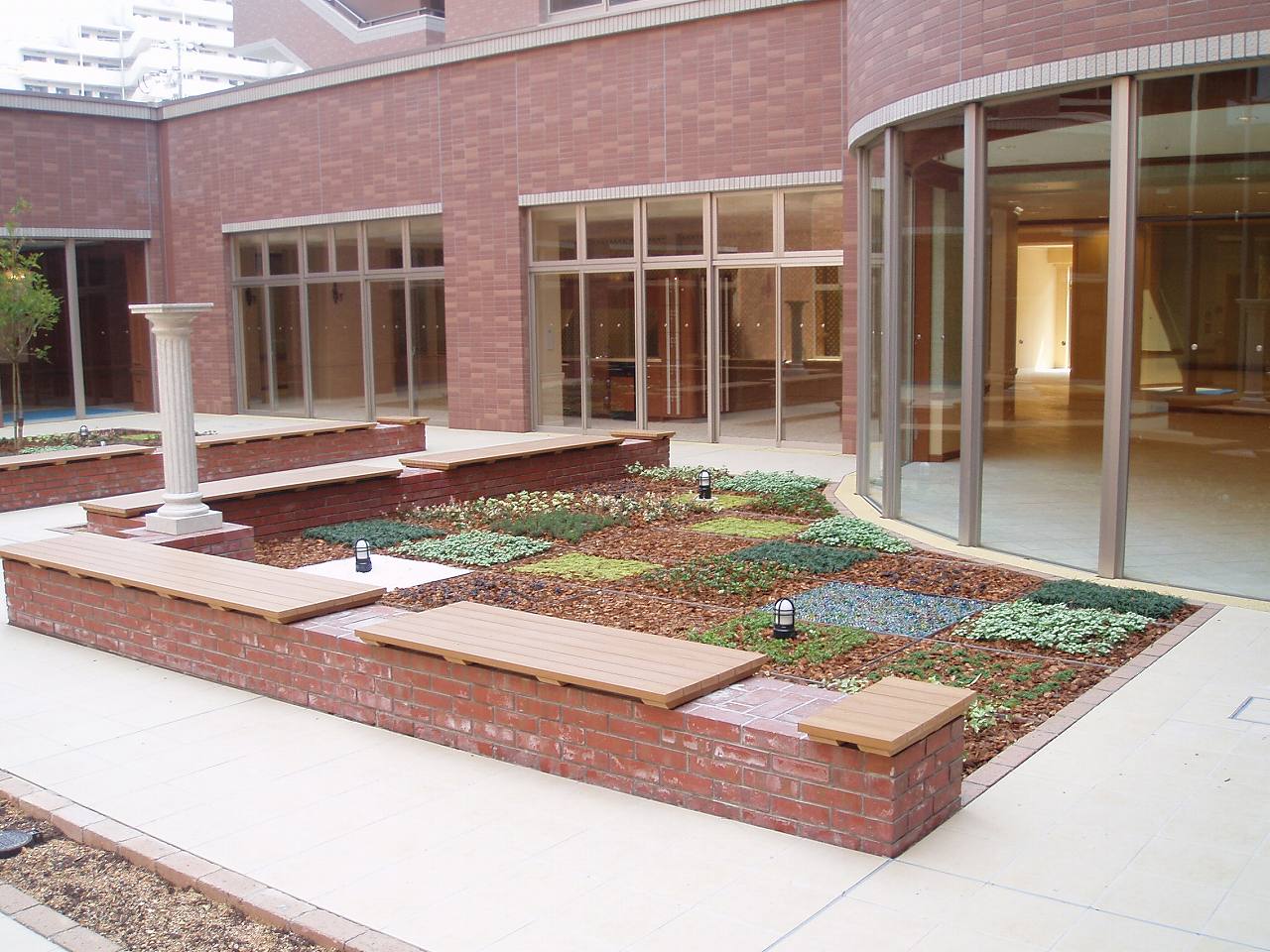 介護付有料老人ホームの屋上緑化