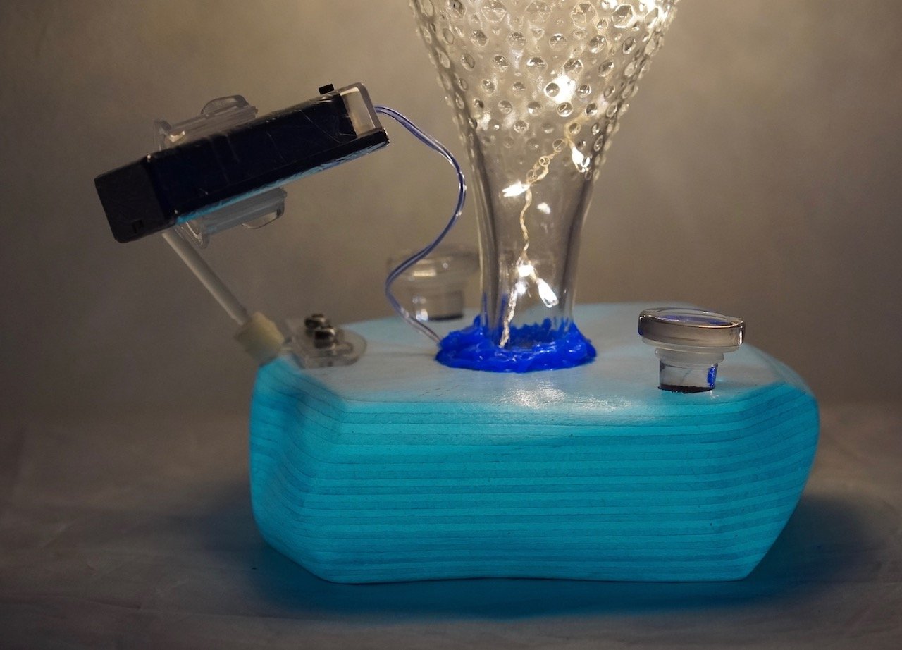 Sockel:  Fluorescent Lazur