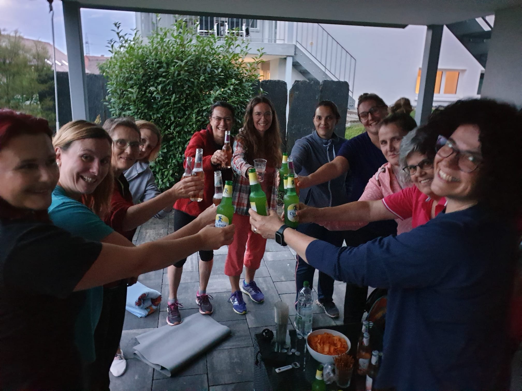 Pilates im Garten macht durstig!