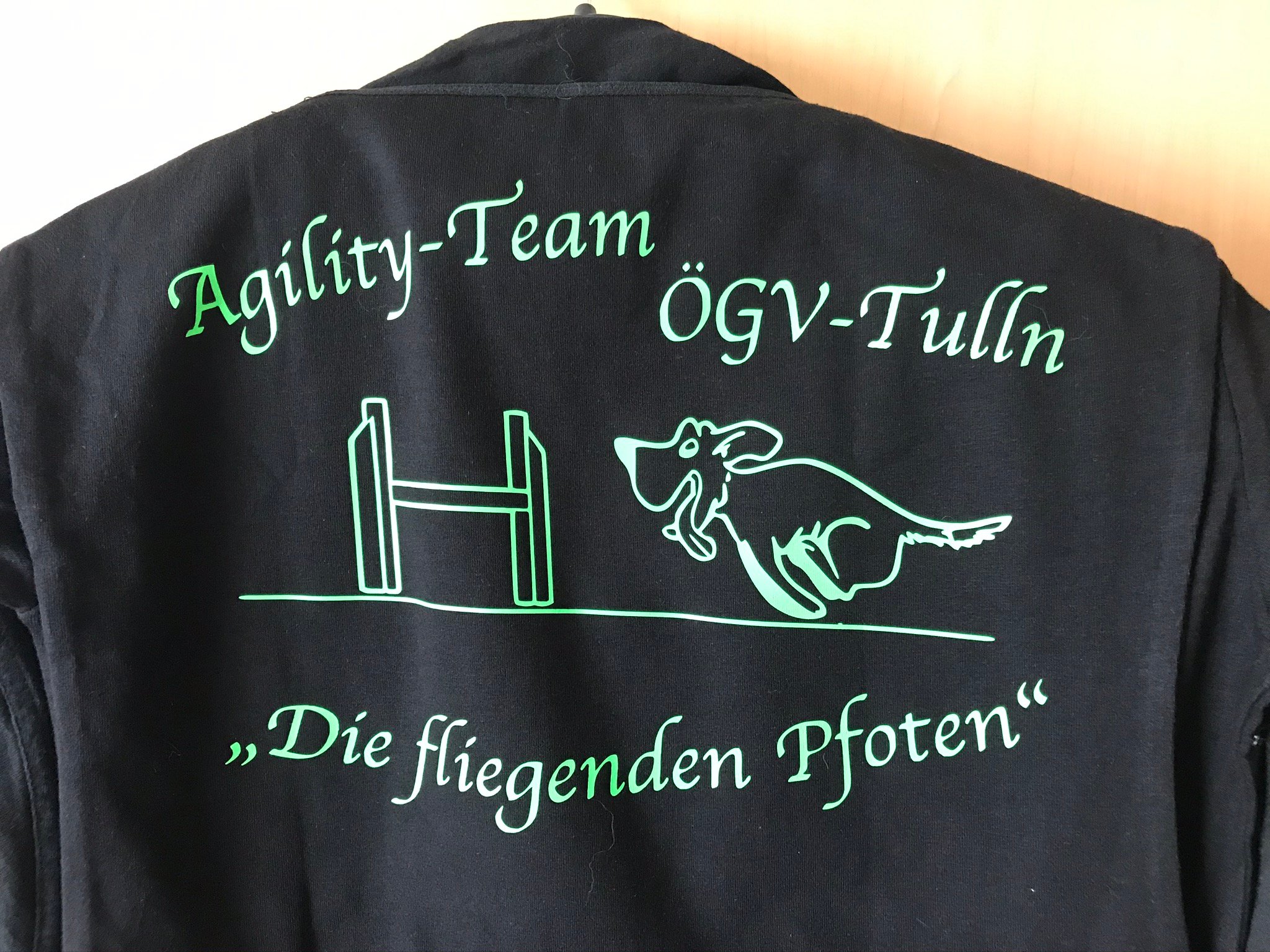 T-Shirt mit Logobedruckung