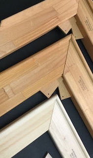  leere Keilrahmen auf Mass